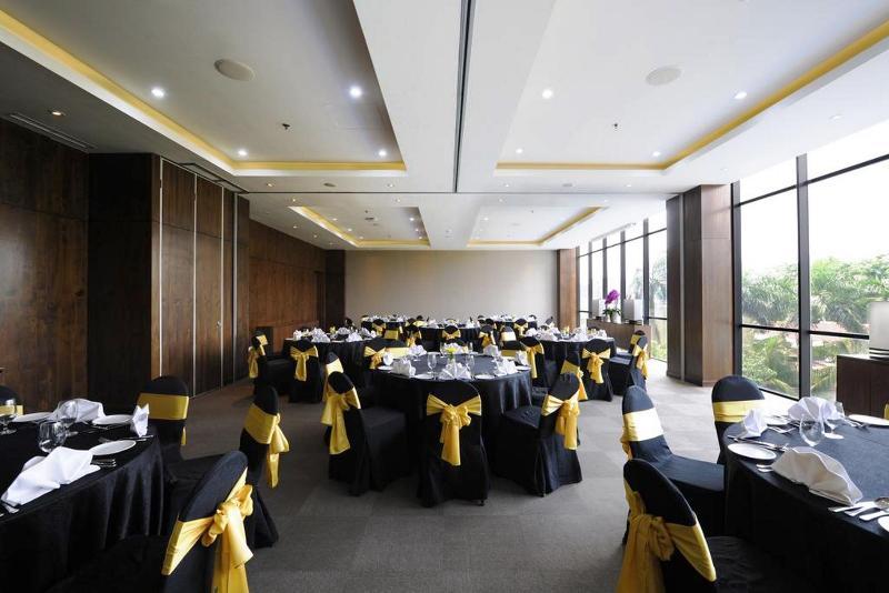 Veranda Hotel Pakubuwono Джакарта Екстер'єр фото